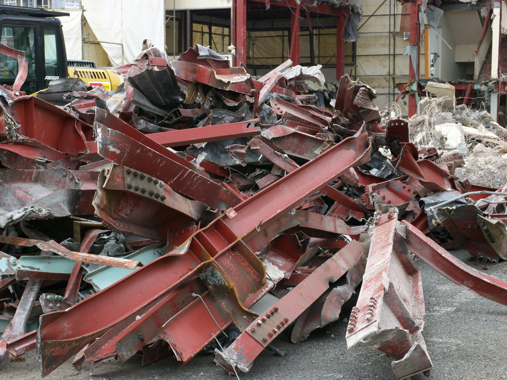 pixta_3456046_M-e1747641579740-2-e1764725832234